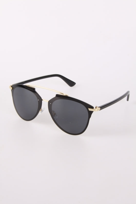 Aviator Sunglasses with dark tint