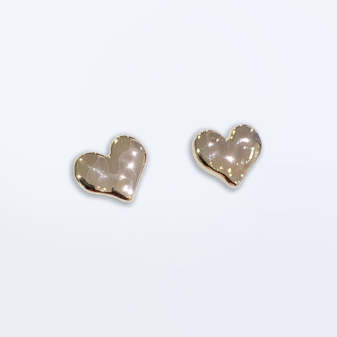 HAMMERED EFFECT HEART EARRING STUD
