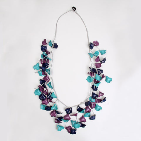 Leafy Patterned Shape Necklace