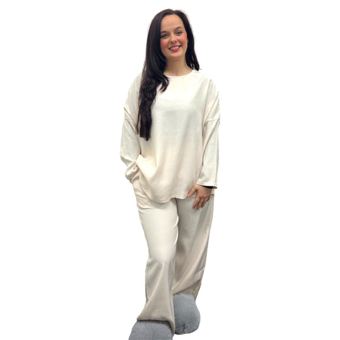 Cozy Knitted Set with Contrast Trim & Stretchy Pants