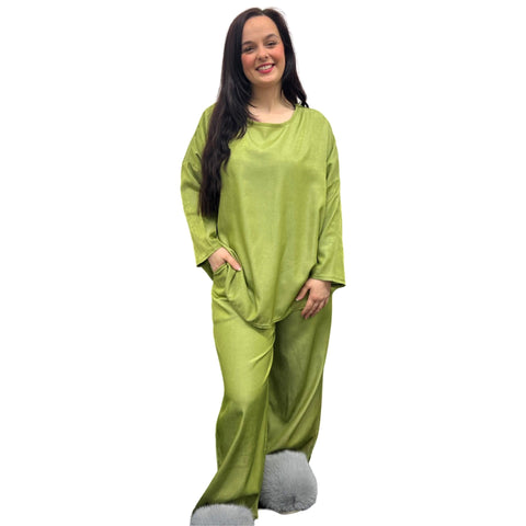 Cozy Knitted Set with Contrast Trim & Stretchy Pants