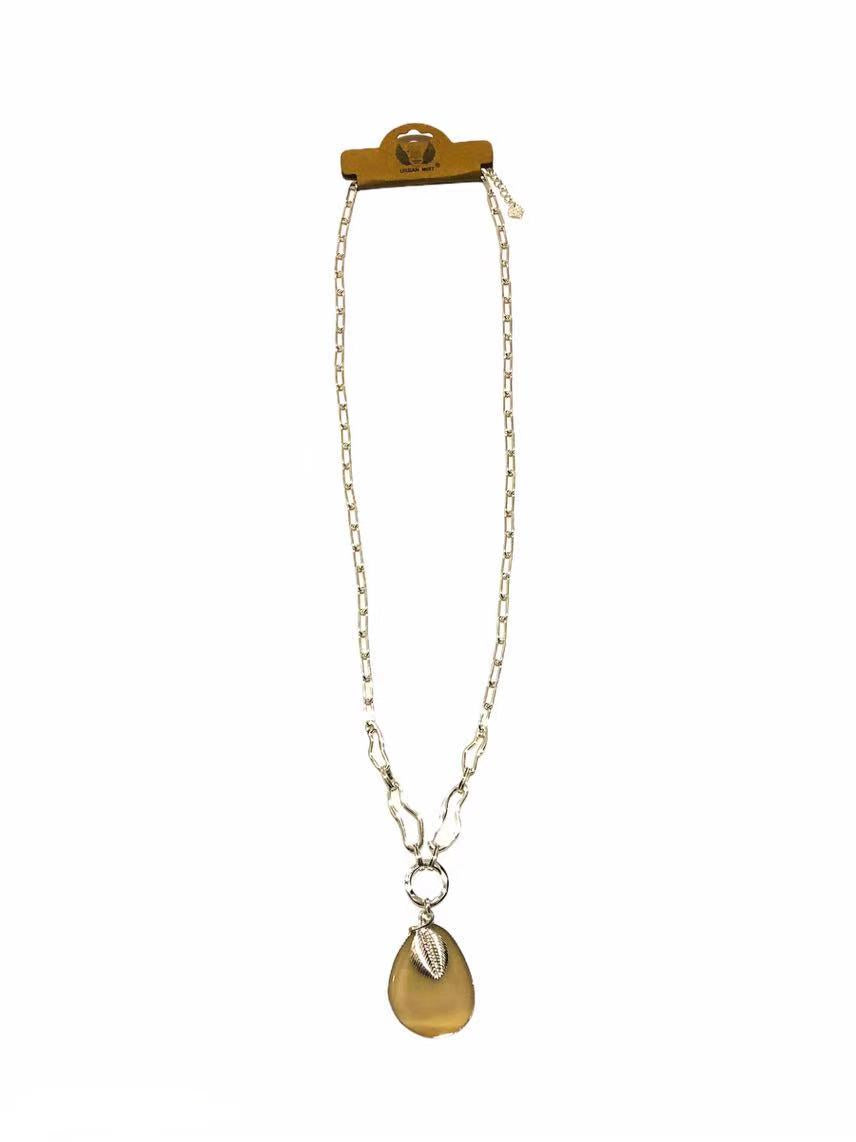 Chain Necklace With Metal Leaf