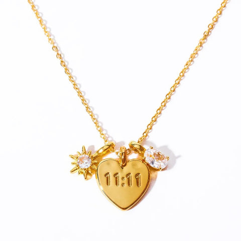 Elegant 18K Gold-Plated Copper Necklace for Mother's Day - Zircon Letters 'Mom' & 'Mama' Choker Pendant - Waterproof Gift of Love