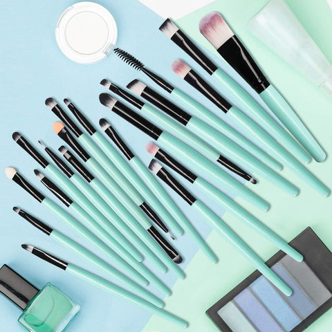 Professional Makeup Brush Set – 18-Piece Collection for Flawless Application