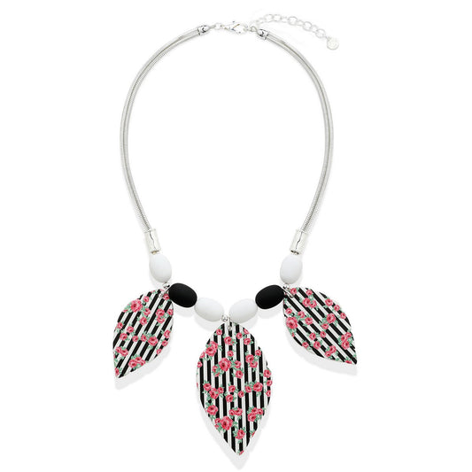 Pattern Beaded Necklace with Roses